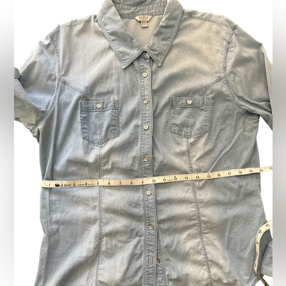 GUESS SZ XL LIGHT WEIGHT PURPOSELY DISTRESSED JEAN BUTTON DOWN SHIRT EUC - Picture 6 of 10